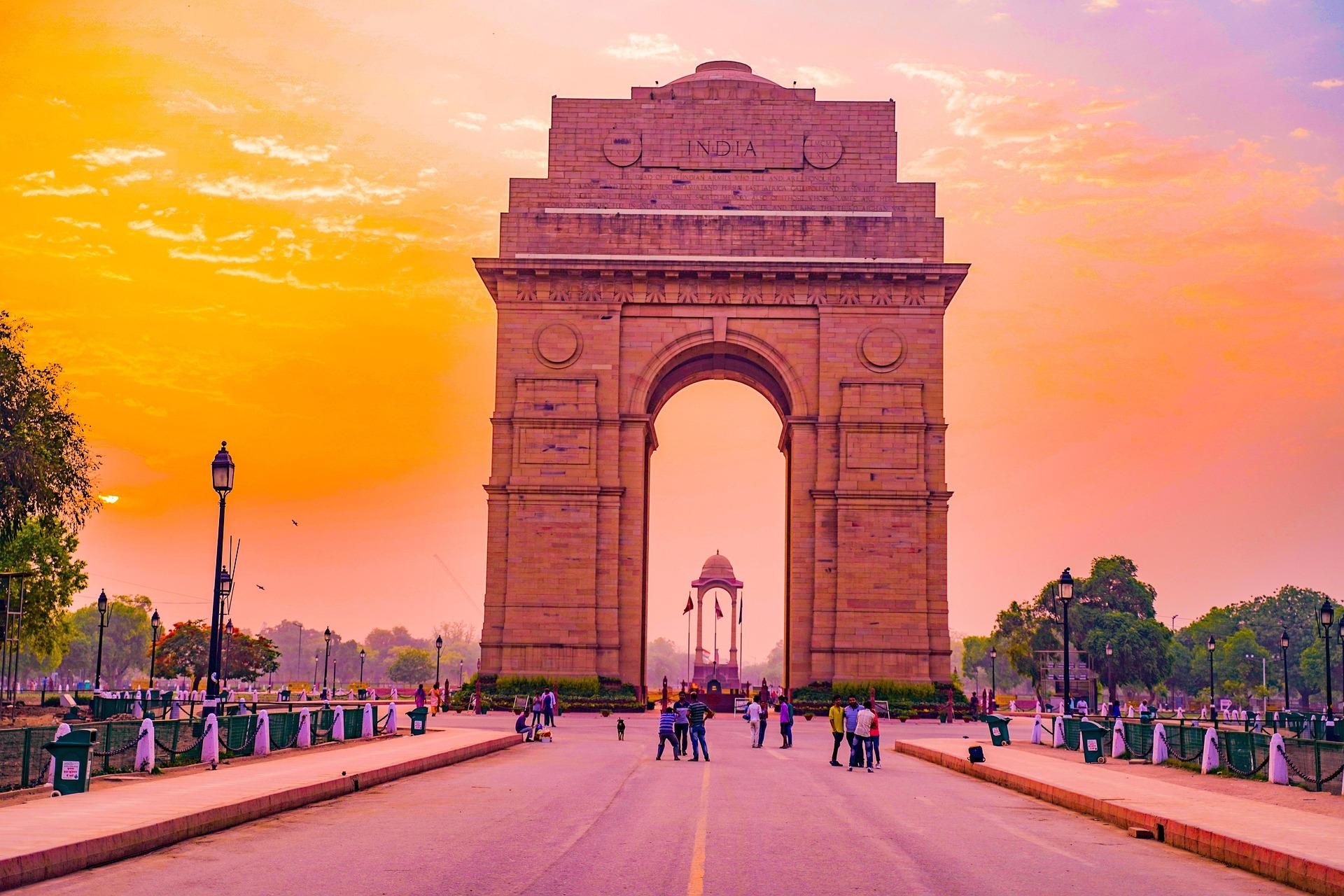 Delhi Tourism Guide 2026 – Best Places to Visit, Heritage, Food & Travel Tips